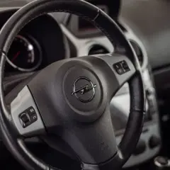 Astra H gdzie są bezpieczniki i jak uniknąć problemów elektrycznych