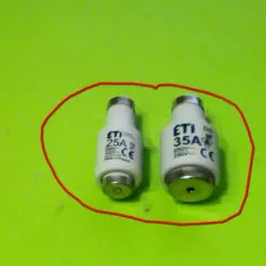 Jak rozpoznać przepalony bezpiecznik topikowy i uniknąć problemów elektrycznych