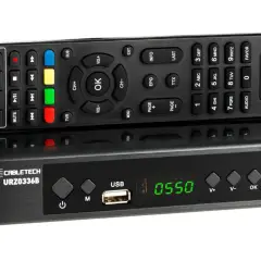 Odbiornik Cabletech URZ0336B z pilotem do telewizji naziemnej DVB-T2. Cyfrowy dekoder z wyświetlaczem i portem USB.