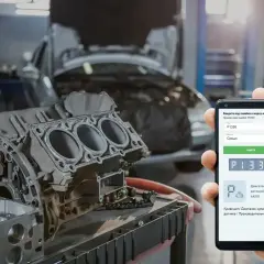 Naprawa silnika Citroen z błędem P1336. Aplikacja diagnostyczna pokazuje kod P1336 dla Citroena.