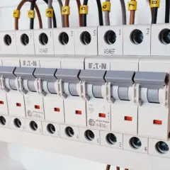 Bezpiecznik B czy C do płyty indukcyjnej? Unikaj groźnych wpadek elektrycznych