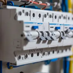 Jak wybrać odpowiednią różnicówkę do falownika i uniknąć błędów w instalacji