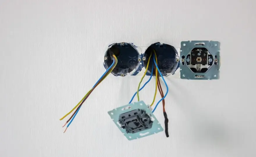 Osadzanie puszek elektrycznych - uniknij błędów! Poradnik krok po kroku
