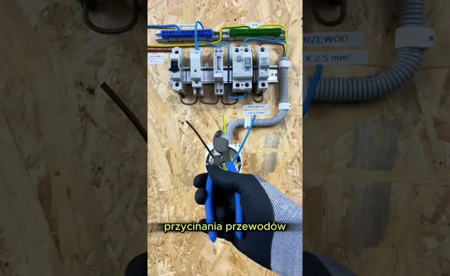 Jak podłączyć kabel do skrzynki elektrycznej bez ryzyka błędów