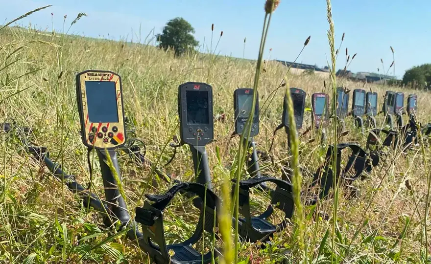 Najlepsze wykrywacze metali: Porównanie 5 topowych modeli 2025