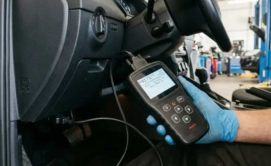 P0171 - Uboga mieszanka? Jak diagnozować i nie przepłacić