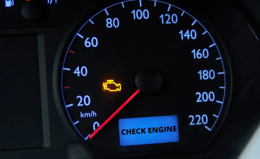 Check Engine - Skasuj błąd bez komputera? Kiedy to bezpieczne?